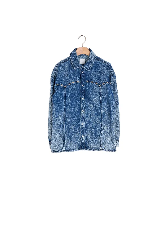 Chemise en jean ornée de studs